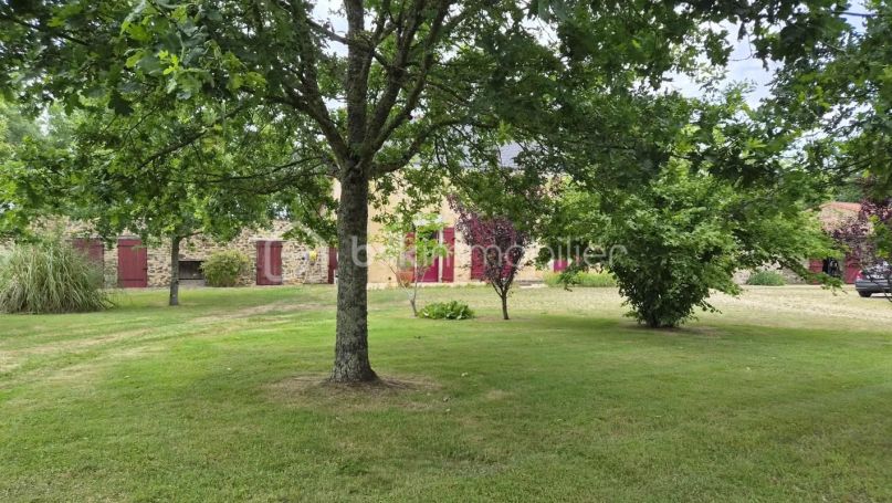 A louer MAISON  DE MAîTRE  LIGNE
