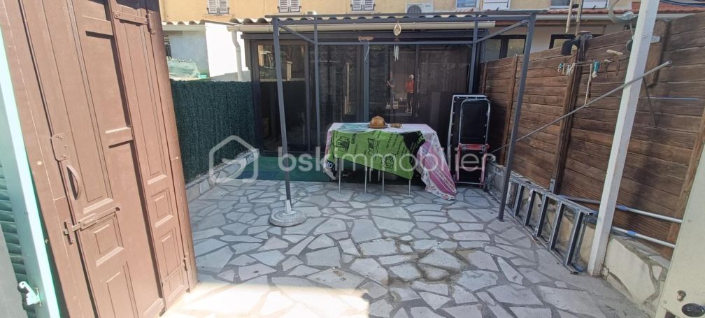 A louer APPARTEMENT T2 42 M2 TERRASSE BORD DE MER LA SEYNE SUR MER