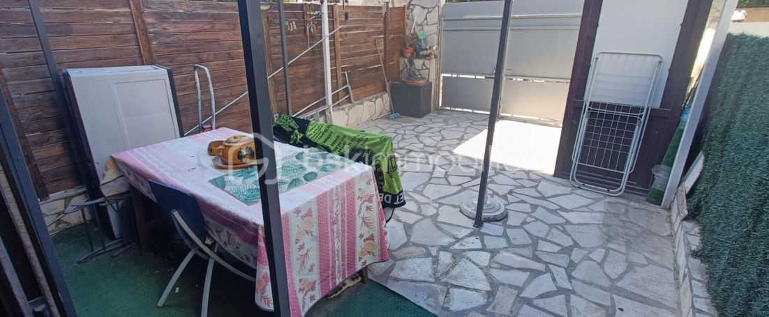 A louer APPARTEMENT T2 42 M2 TERRASSE BORD DE MER LA SEYNE SUR MER