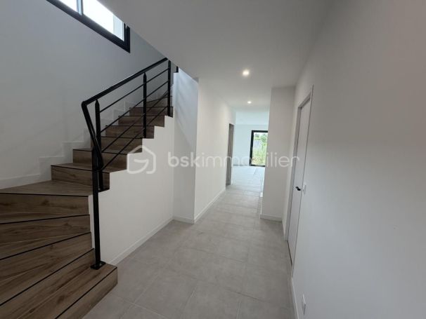 A louer MAISON CONTEMPORAINE ISSE