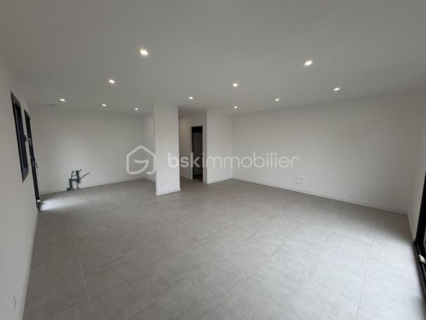 A louer MAISON CONTEMPORAINE ISSE