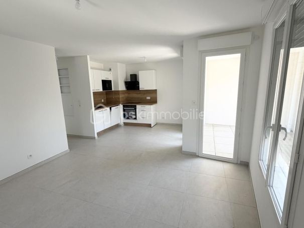 A louer APPARTEMENT DE PRESTIGE T2 52 M2 BORD DE MER CAVALAIRE SUR MER