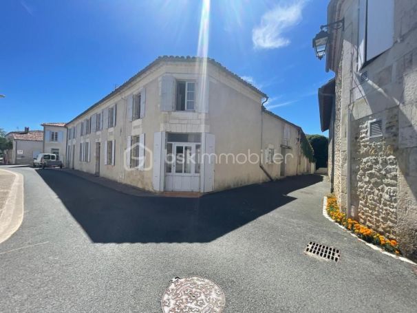 A louer LONGèRE  15 PIECES 200 M2  SAINT ANDRE DE LIDON