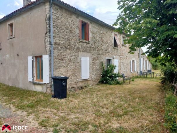 A louer GîTE  SAINT LAURENT DE LA SALLE