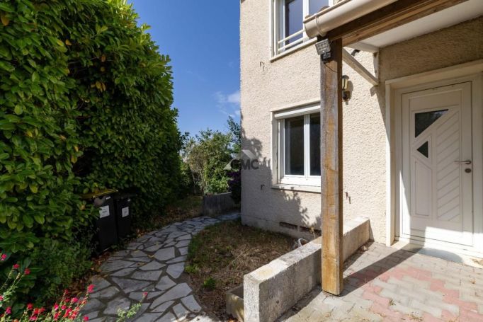 A louer MAISON  5 PIECES 104 M2  BEZIERS