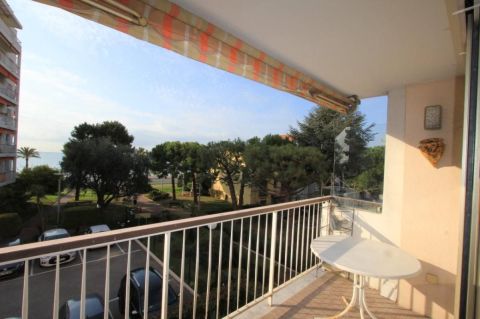 A louer APPARTEMENT T3 70 M2 VUE MER CAGNES SUR MER