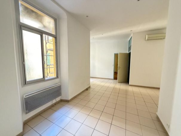 A louer APPARTEMENT T2 51 M2 BORD DE MER NICE