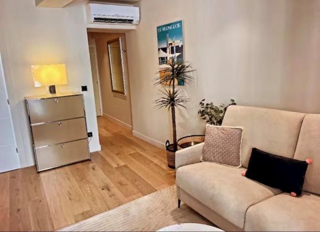 A louer APPARTEMENT T2 26 M2 BORD DE MER NICE