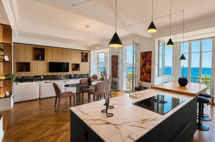 A louer APPARTEMENT DE PRESTIGE T3 113 M2 VUE MER NICE
