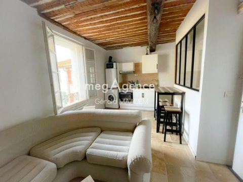 A louer STUDIO  24 M2 BORD DE MER ROQUEBRUNE SUR ARGENS