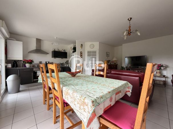 A louer APPARTEMENT T3 70 M2  SAINT LAURENT BLANGY