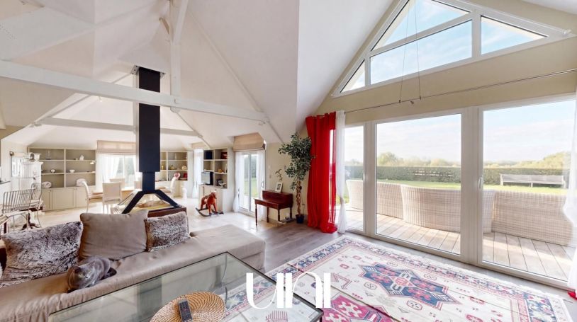 A louer MAISON  D'ARCHITECTE PIEDS DANS L'EAU DEAUVILLE