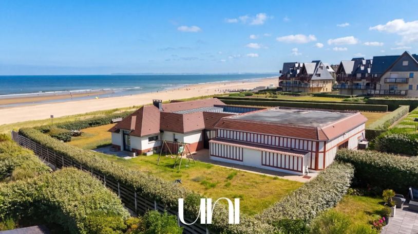 A louer MAISON  D'ARCHITECTE PIEDS DANS L'EAU DEAUVILLE
