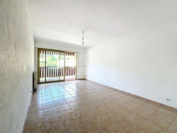 A louer APPARTEMENT T4 85 M2 TERRASSE BORD DE MER CAGNES SUR MER
