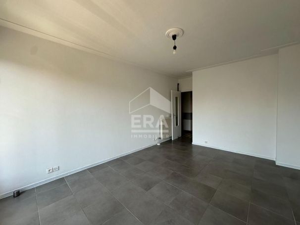 A louer APPARTEMENT T3 62 M2 BORD DE MER CAGNES SUR MER
