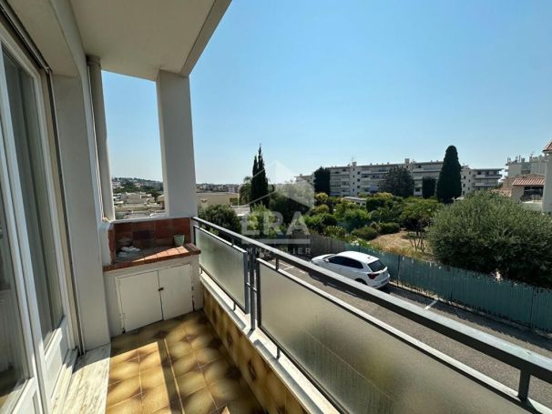 A louer APPARTEMENT T3 62 M2 BORD DE MER CAGNES SUR MER