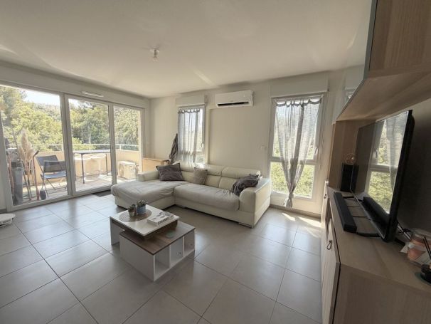 A louer APPARTEMENT T4 79 M2  MARSEILLE 13EME