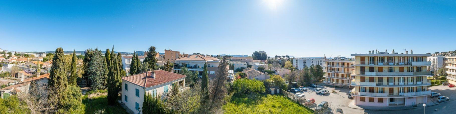 A vendre APPARTEMENT T4 97 M2 TERRASSE BORD DE MER LA CIOTAT