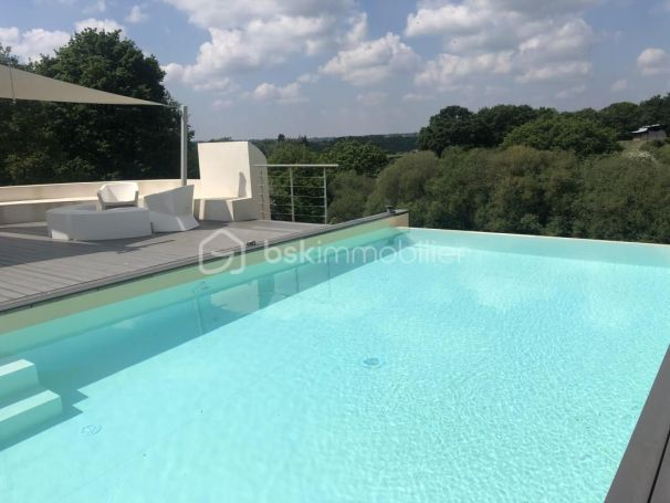 A louer MAISON  5 PIECES 320 M2  MORTAGNE SUR SEVRE