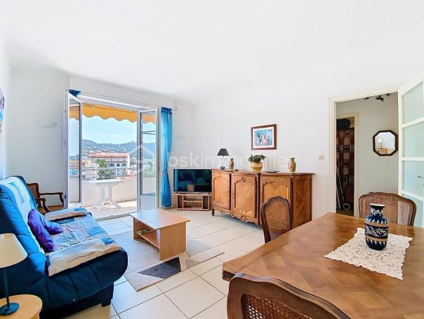 A louer APPARTEMENT T2 53 M2 TERRASSE BORD DE MER CANNES