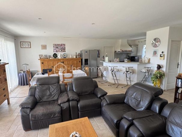 A louer MAISON  5 PIECES 109 M2  CONILHAC CORBIERES