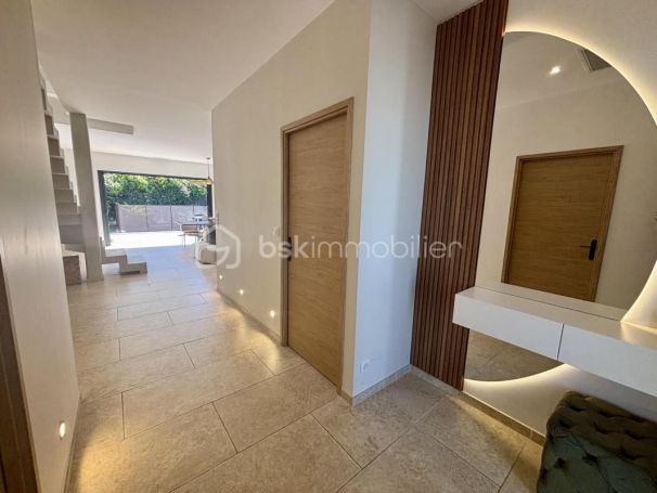 A vendre MAISON  4 PIECES 120 M2 BORD DE MER VIC LA GARDIOLE