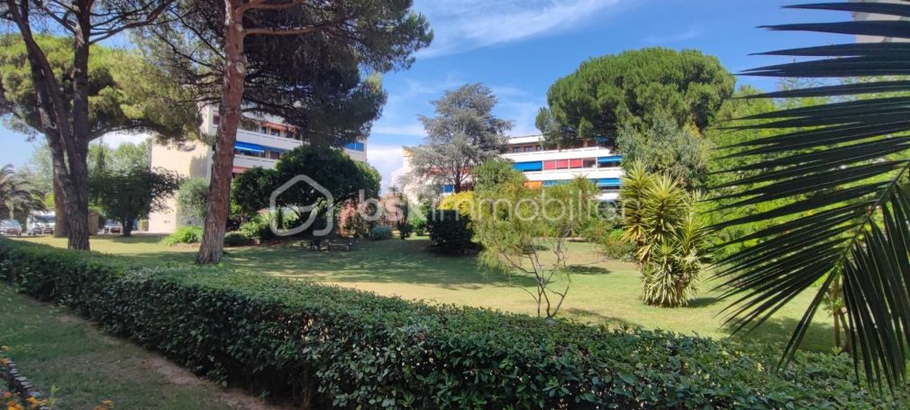 A louer APPARTEMENT NEUF T2 49 M2 TERRASSE PLAGE à PIED FREJUS