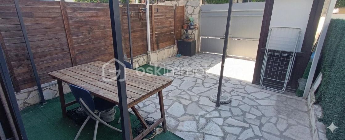 A louer APPARTEMENT T2 42 M2 TERRASSE BORD DE MER LA SEYNE SUR MER