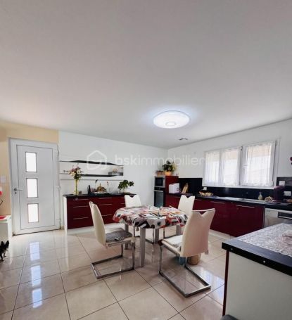 A louer MAISON  4 PIECES 92 M2  AUTIGNAC