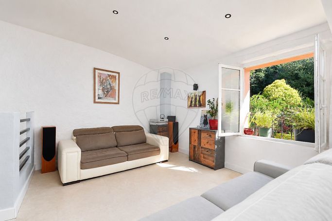 A louer LOFT T2 55 M2 BORD DE MER VILLENEUVE LOUBET