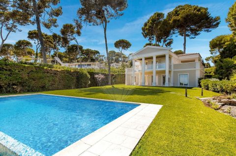 A louer MAISON  6 PIECES 150 M2 VUE MER ANTIBES