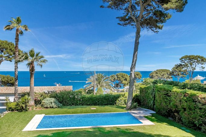 A louer MAISON  6 PIECES 150 M2 VUE MER ANTIBES