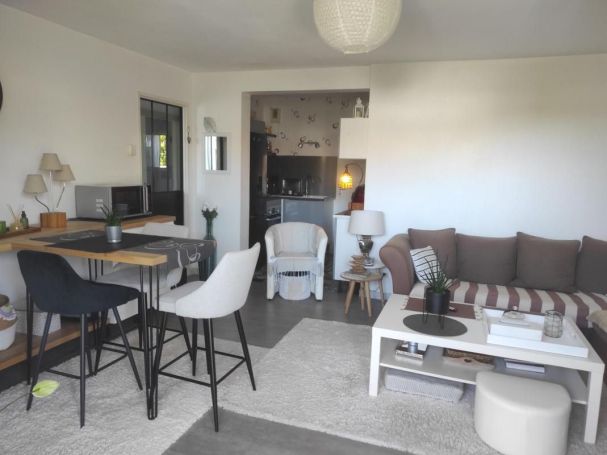 A louer APPARTEMENT T2 49 M2 TERRASSE  SAINT JEAN D ANGELY