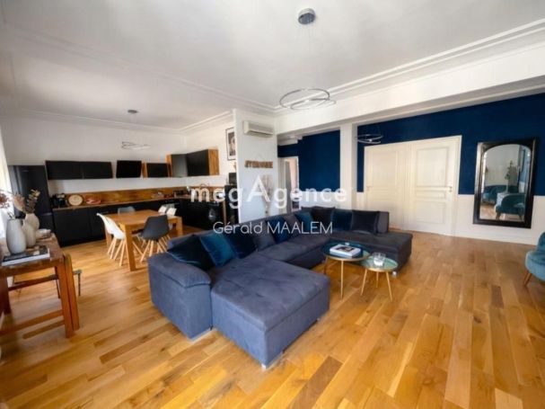 A louer APPARTEMENT T5 93 M2 VUE MER SAINTE MAXIME