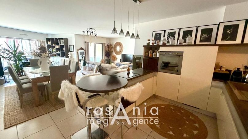 A louer APPARTEMENT DE PRESTIGE T2 87 M2 BORD DE MER LES SABLES D OLONNE