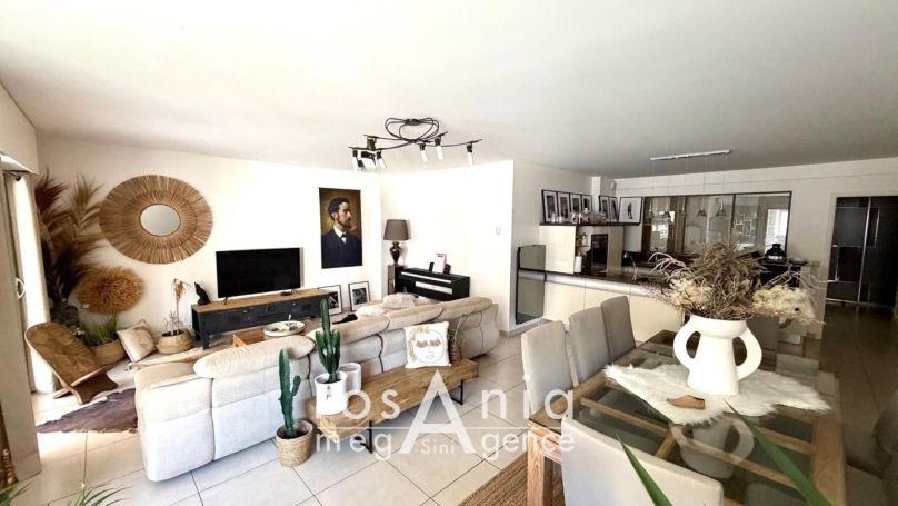 A louer APPARTEMENT DE PRESTIGE T2 87 M2 BORD DE MER LES SABLES D OLONNE