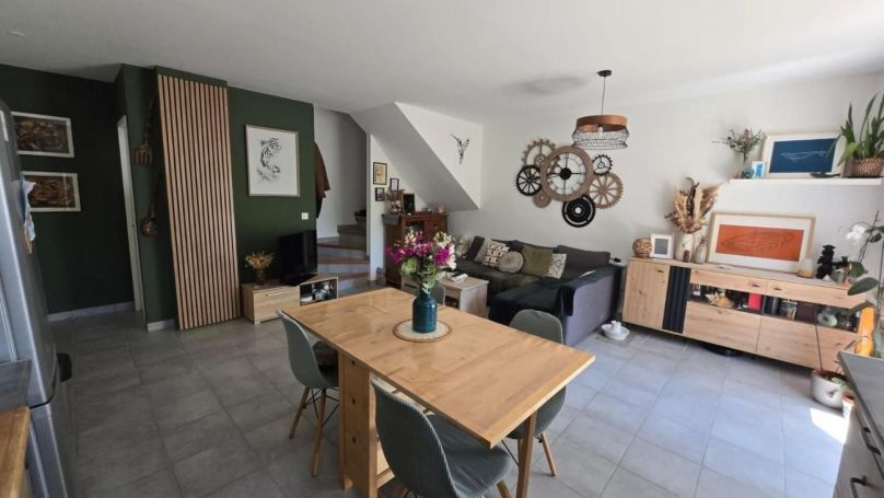 A louer APPARTEMENT T3 62 M2 TERRASSE  CASTRIES