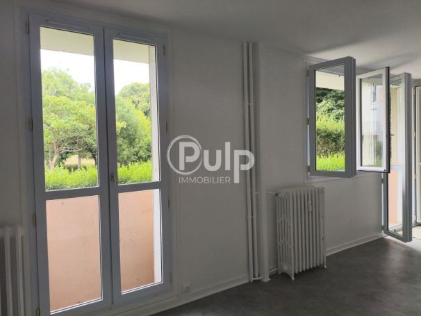 A louer APPARTEMENT T4 78 M2  ROCHEFORT
