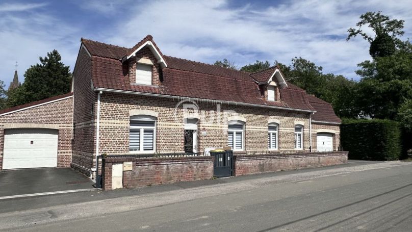 A vendre LONGèRE  4 PIECES 230 M2  LA COUTURE