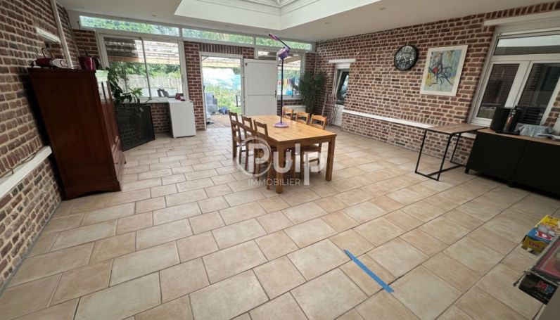 A vendre LONGèRE  4 PIECES 230 M2  LA COUTURE