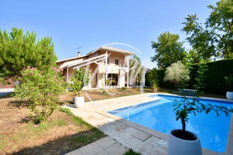 A vendre BELLE Villa familiale 5 PIECES 135 m² ARES