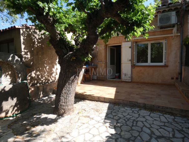 A louer APPARTEMENT T2 54 M2 TERRASSE LE THORONET Toutes commodités