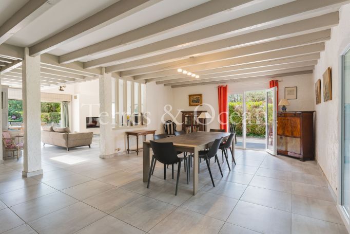 A vendre MAISON  6 PIECES 180 M2  SOORTS HOSSEGOR