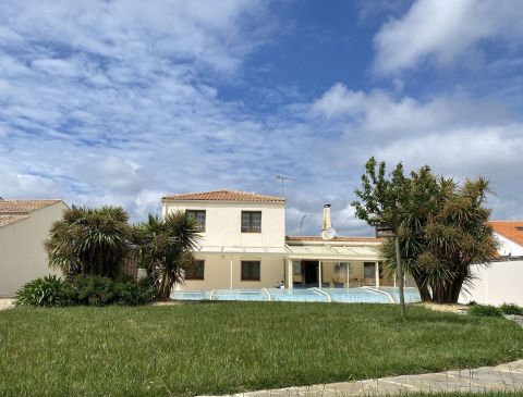 A vendre MAISON 5 PIECES 156 M2 BORD DE MER SAINT GILLES CROIX DE VIE