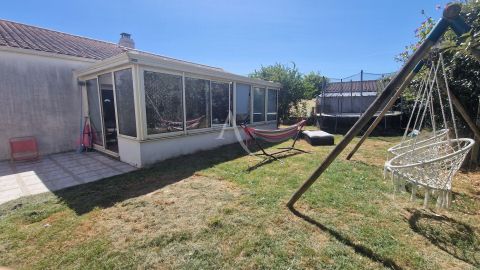 A vendre MAISON  5 PIECES 98 M2 BORD DE MER TALMONT SAINT HILAIRE