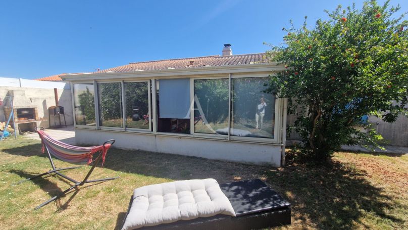 A vendre MAISON  5 PIECES 98 M2 BORD DE MER TALMONT SAINT HILAIRE