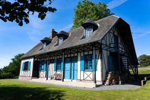A vendre LONGèRE 5 PIECES 94 M2 BORD DE MER VEULETTES SUR MER
