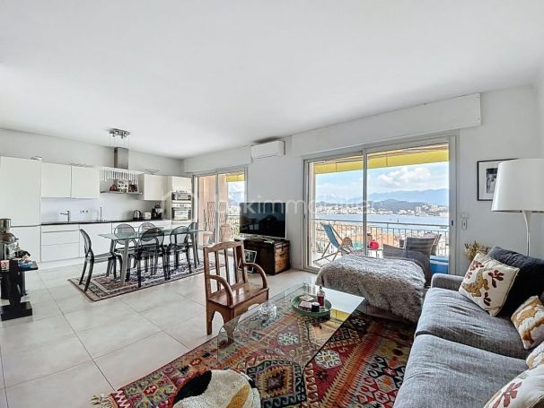 A louer APPARTEMENT T3 93 M2 TERRASSE BORD DE MER AJACCIO