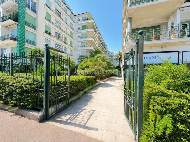 A louer STUDIO  29 M2 BORD DE MER NICE