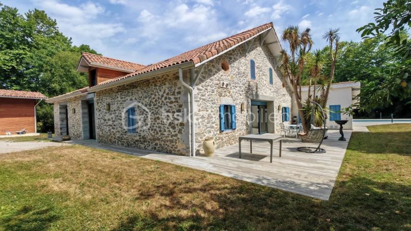 A louer MAISON  DE MAîTRE  SAINT MARTIN DE HINX